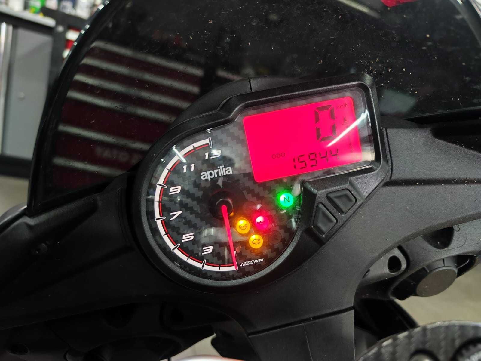 APRILIA TUONO / RS4 125 Licznik Zegar Prędkościomierz 16tys. km