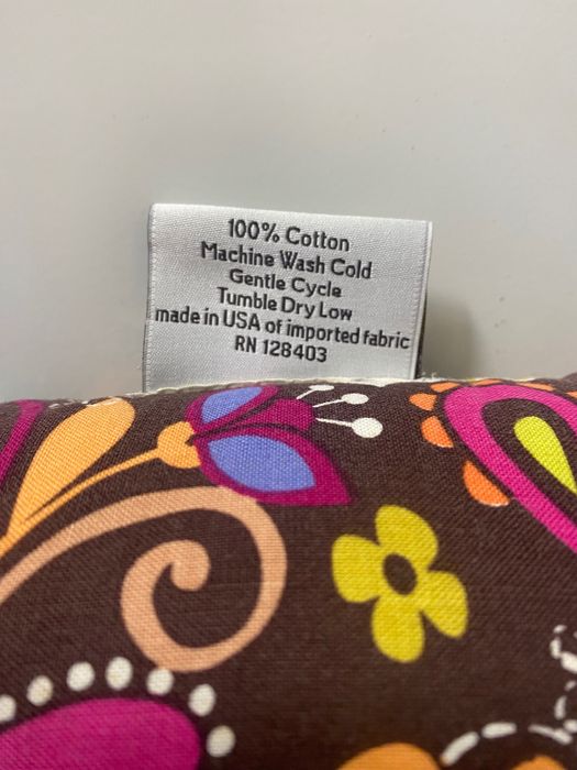 Подушка для немовлят, яка допомагає запобігти синдрому плоскої голови