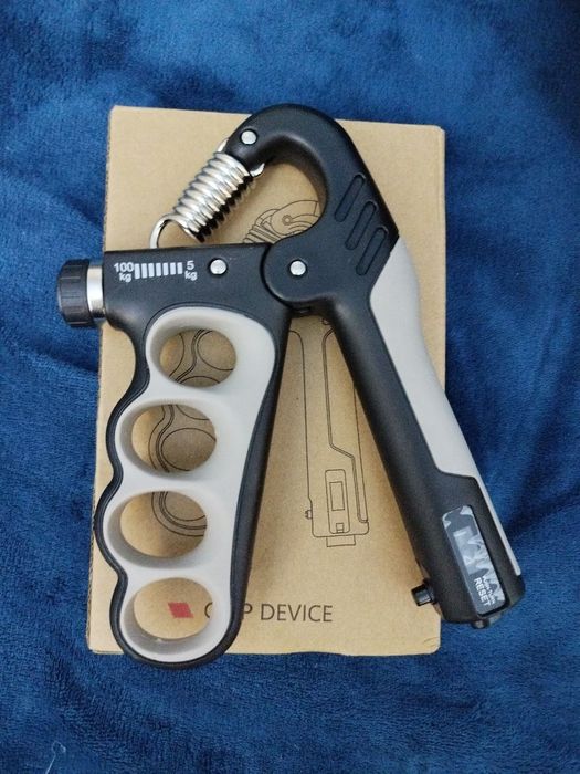 Эспандер кистевой с регулируемой нагрузкой до 100 кг