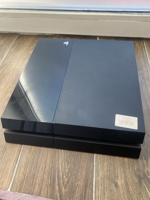 PlayStation 4 (500gb)