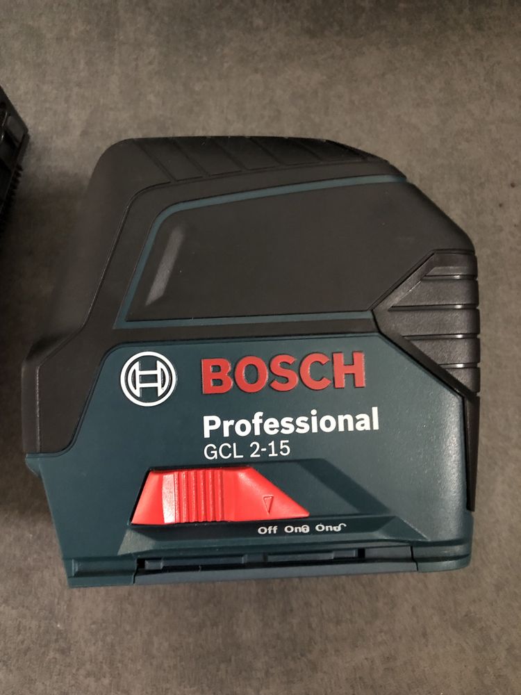 Лінійний нівелір Bosch GCL 2-15