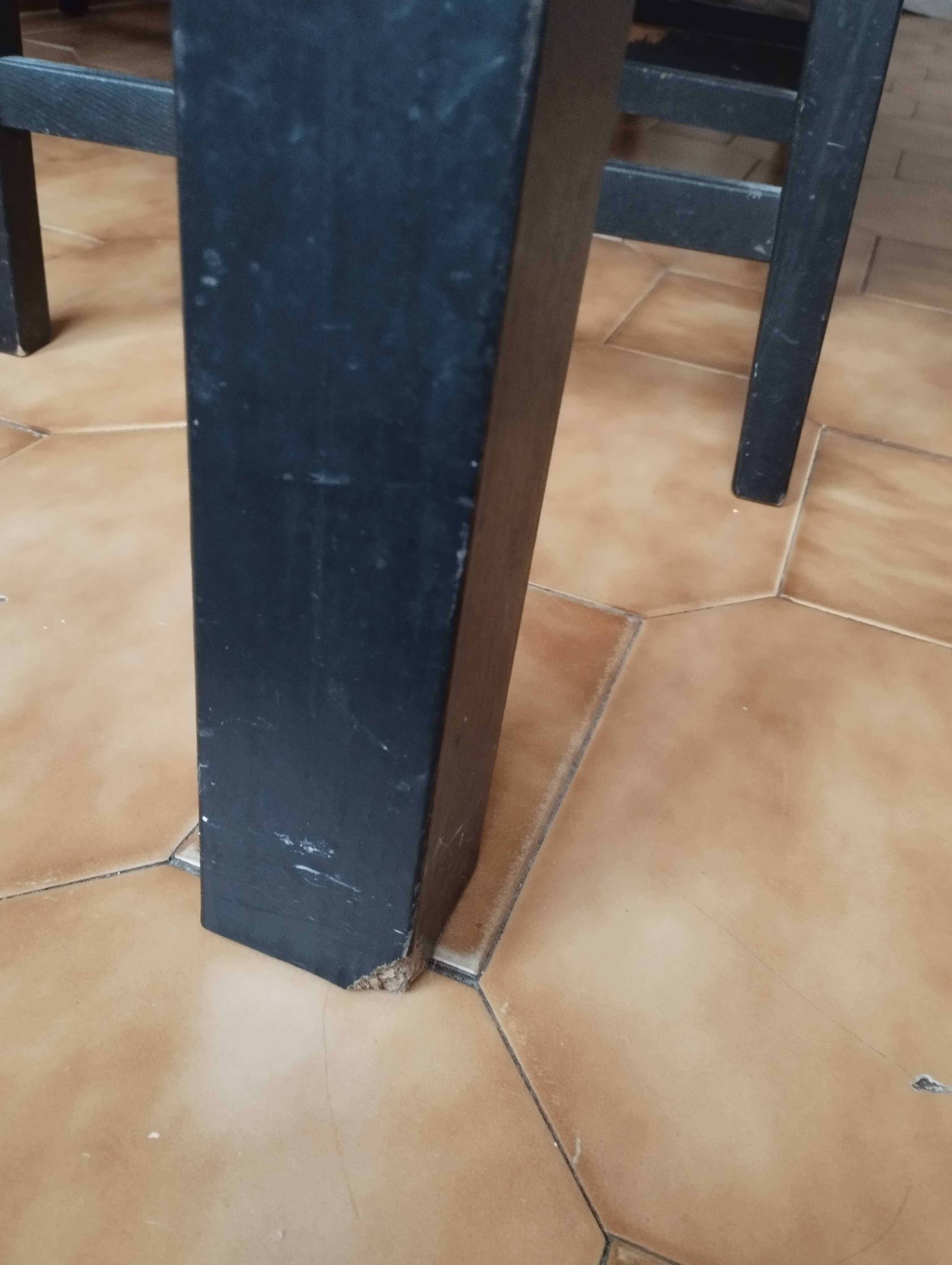 Mesa de Refeições com 4 cadeiras