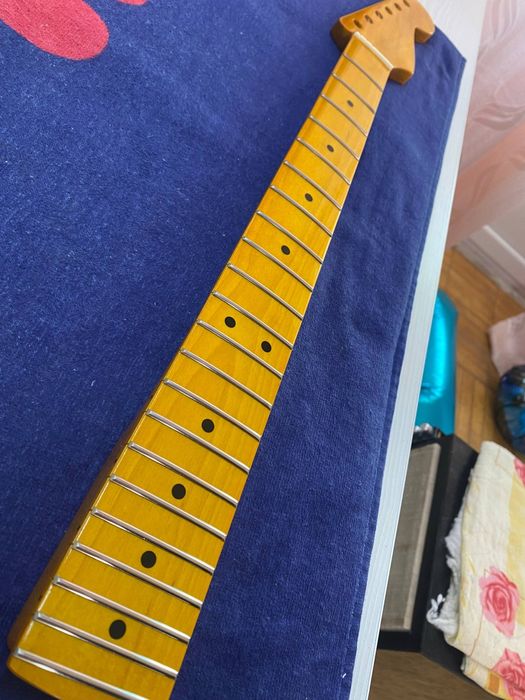 Гриф от электрогитары стратокастер