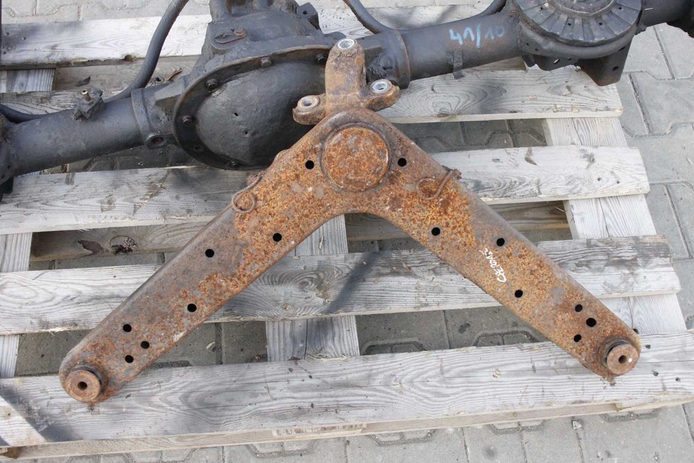 Wahacz tył Jeep cherokee KJ 2.5 Crd 143 tylny tylni