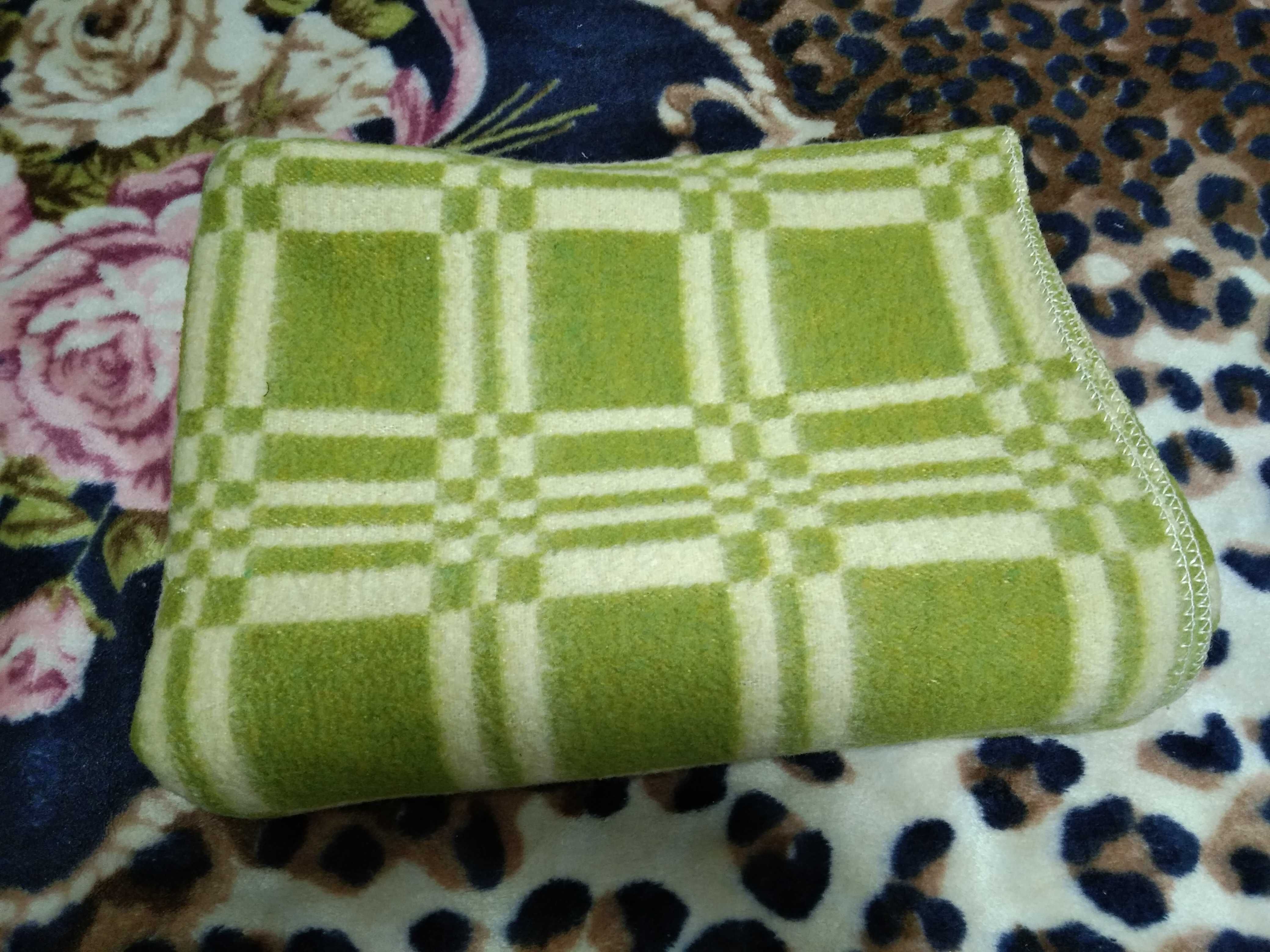 Одеяло шерстяное советское б/у, размер 1,5х2м