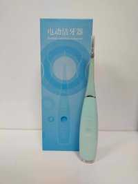 Ultradźwiękowe urządzenie do czyszczenia zębów