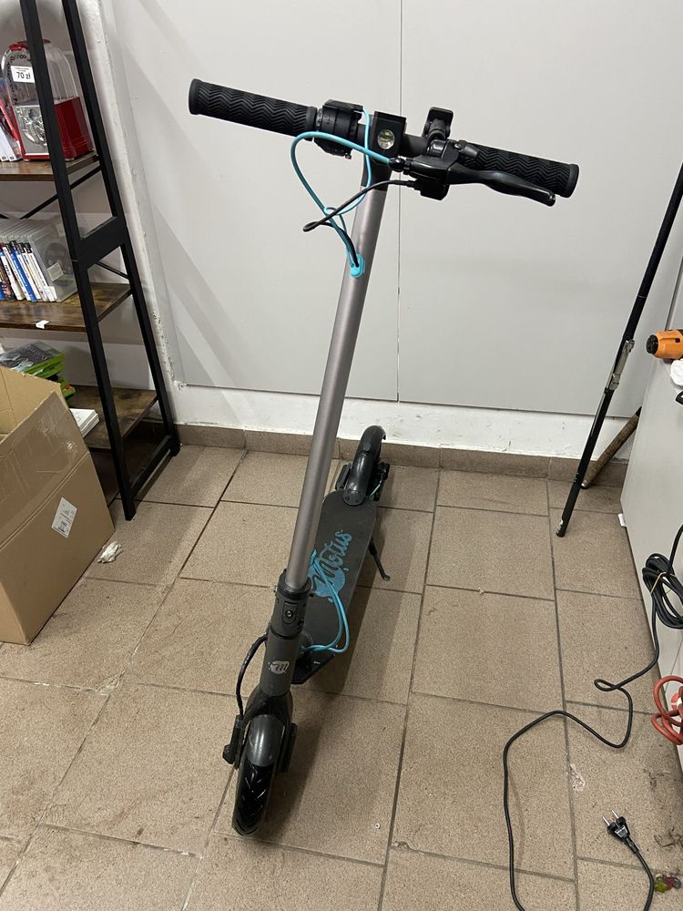 Hulajnoga elektryczna Motus Scooty 8,5