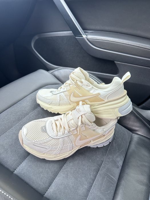 Оригінал! Кросівки Nike V2K RUN  розмір 39 -25см