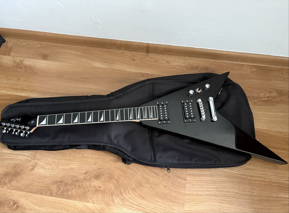 (Zestaw)(GWARANCJA 3LATA)Gitara elektryczna RX-10BK+PIEC HB-20R I INNE