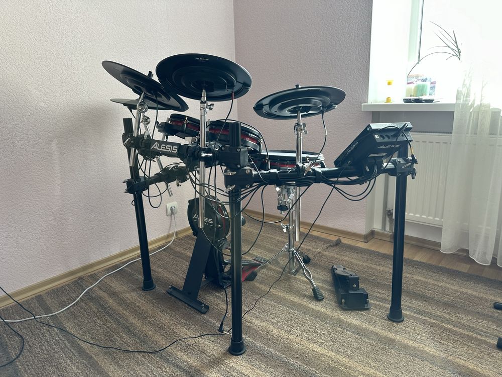 Электронная ударная установка ALESIS CRIMSON II Special Edition