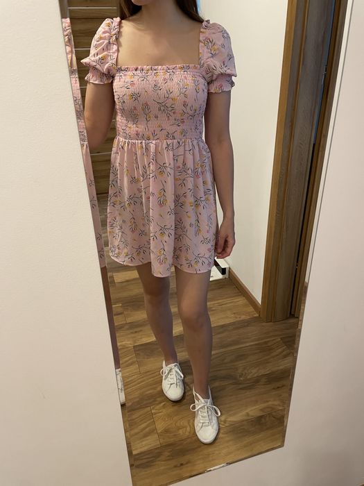 Sukienka milkmaid różowa w kwiaty H&M (38)