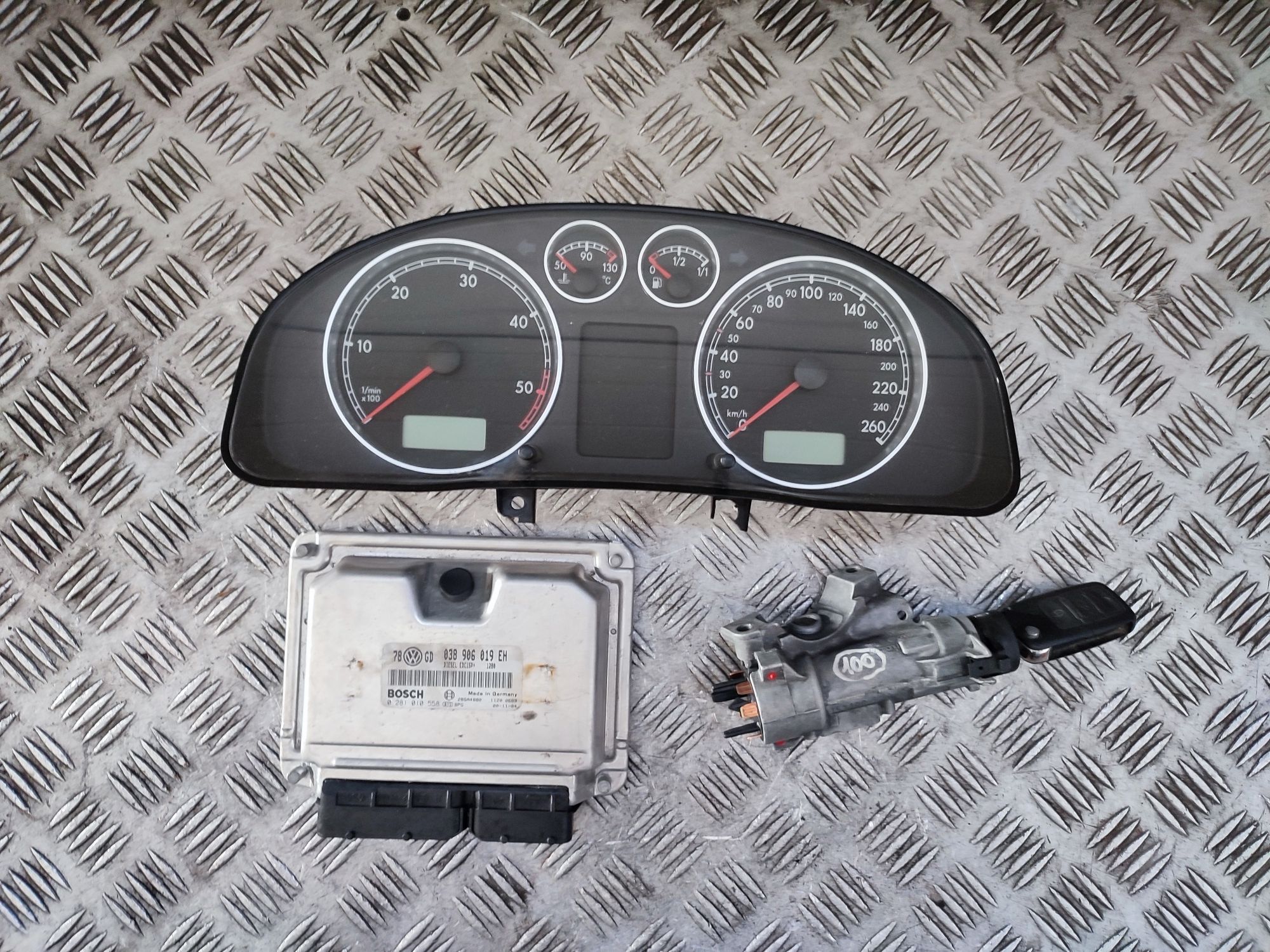 VW Passat B5 FL 1.9 TDI komputer stacyjka licznik