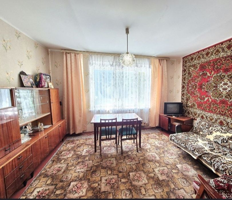 Продам квартиру в Новогуйвинську