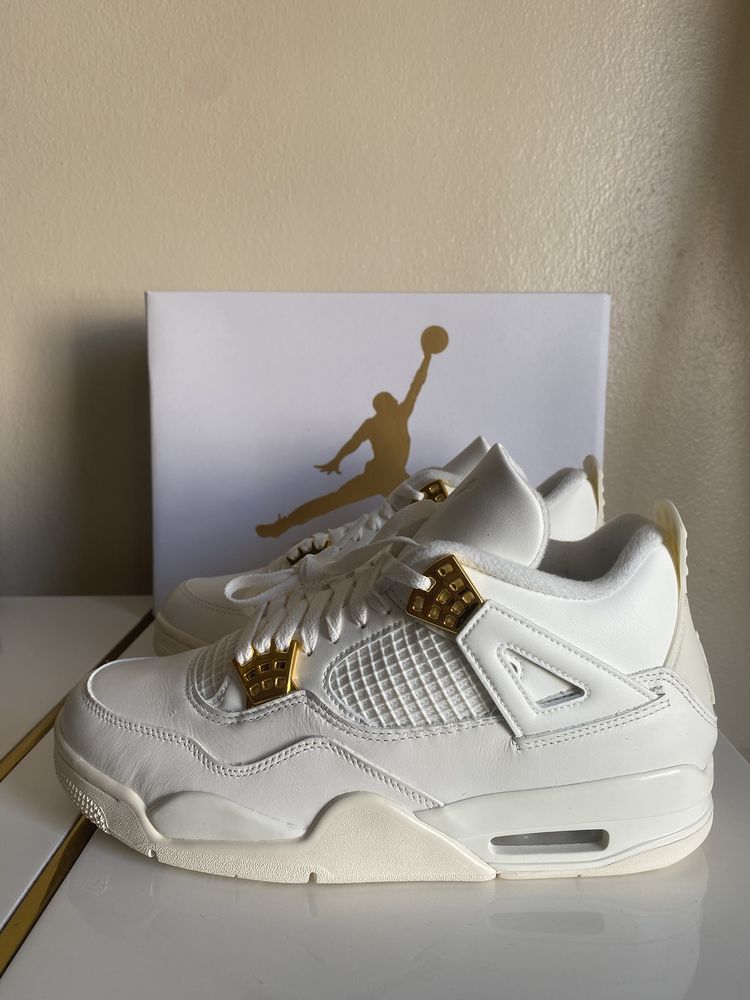 Air Jordan 4 Retro Metallic Gold