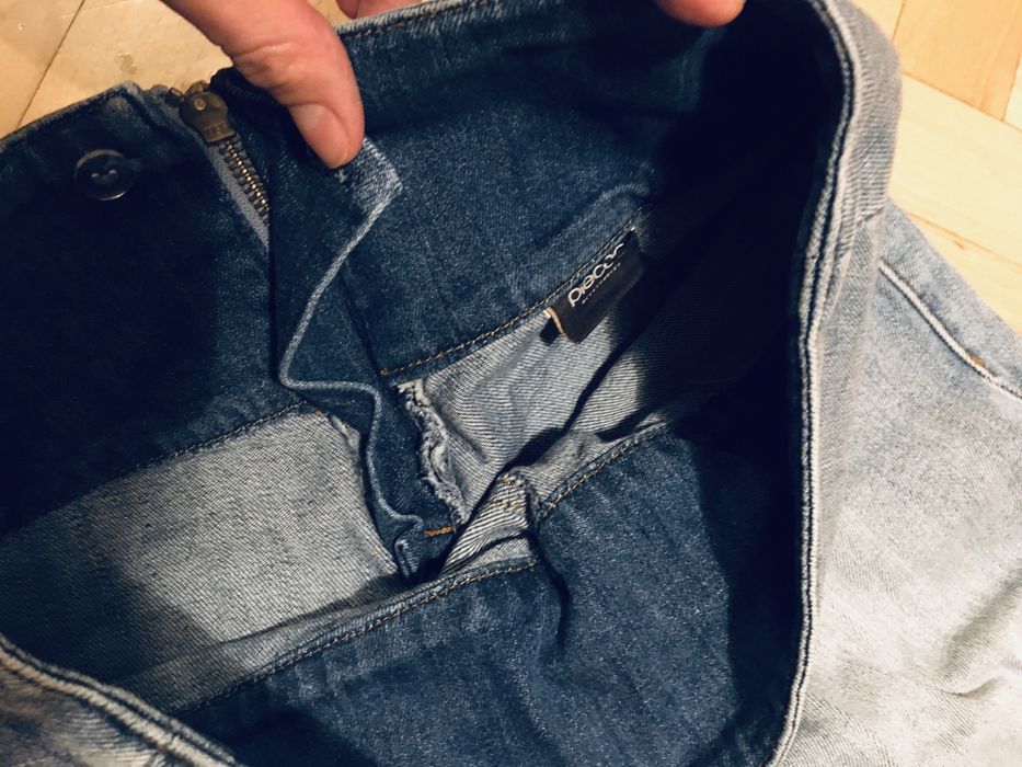 Spodnie jeansy dzinsy rurki xs s przetarte rozpinane stan