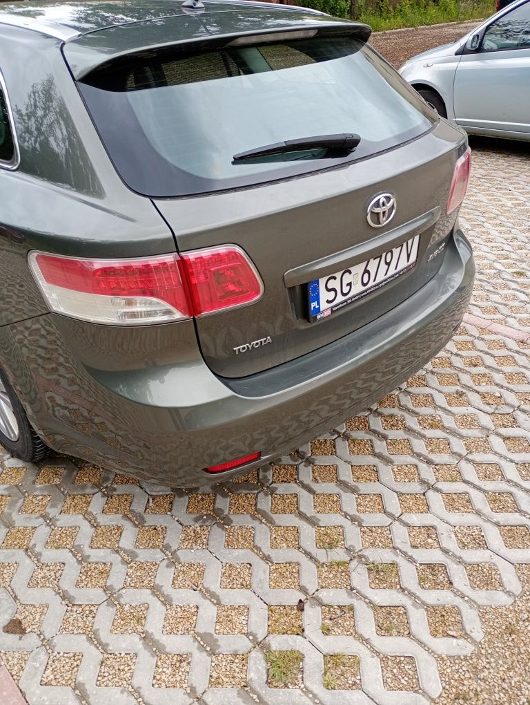 Avensis T27 opłaty rok salon PL 2.0D Do Soboty
