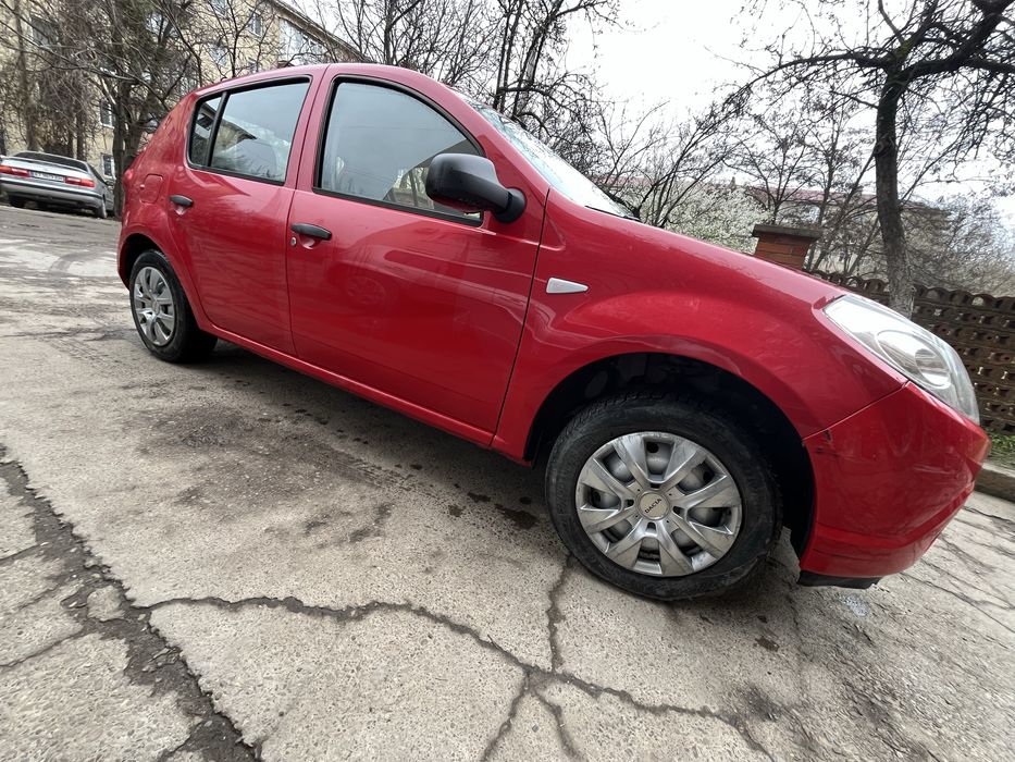 Авто Dacia Sandero 2009