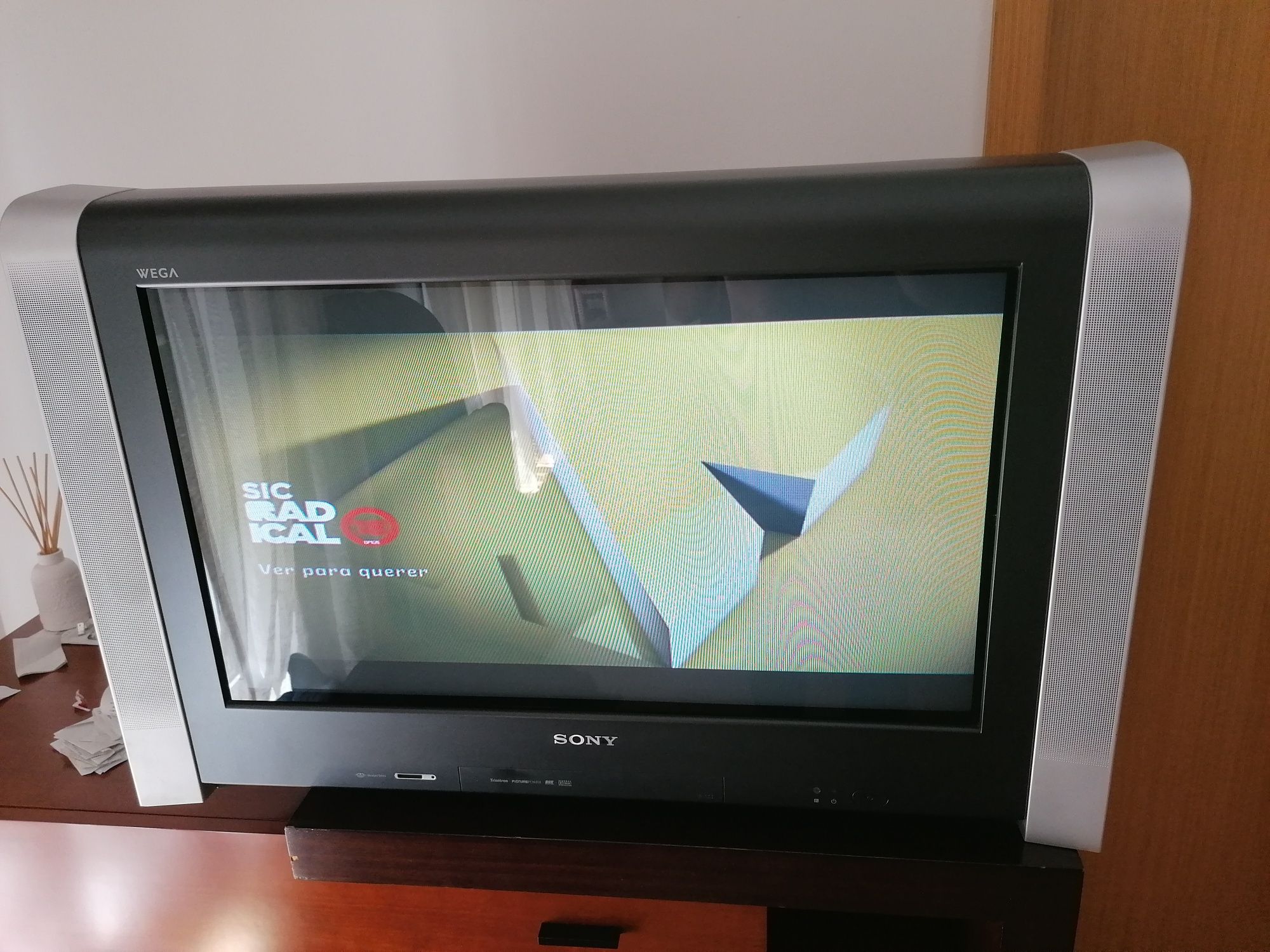 Sony FD Triniton 32" WEGA