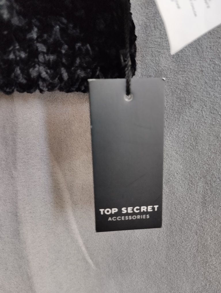 Nowy szalik damski Top Secret czarny