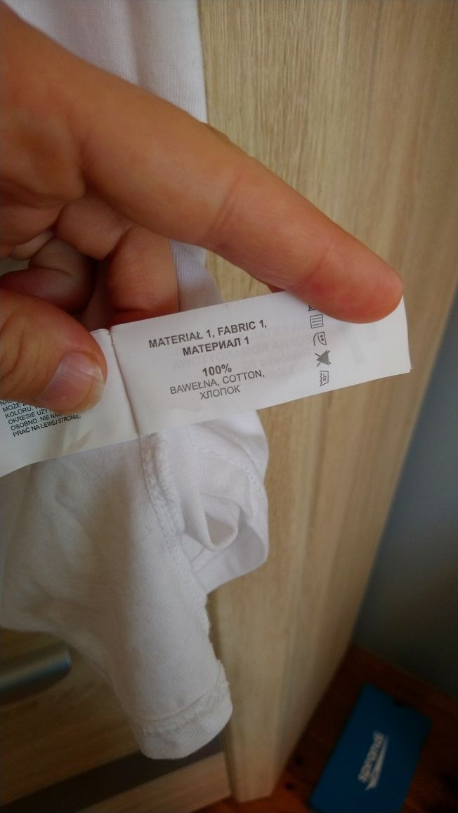 Biały T-shirt dziewczęcy z czarnymi ściągaczami Reporter Young r. 164