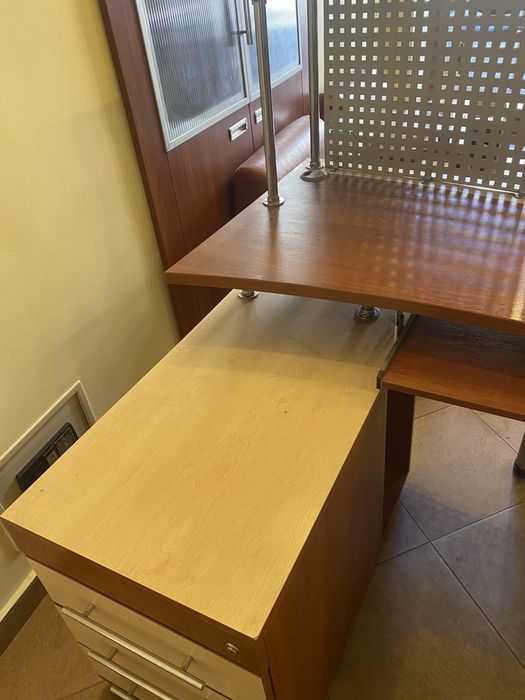 Стіл офісний стійка