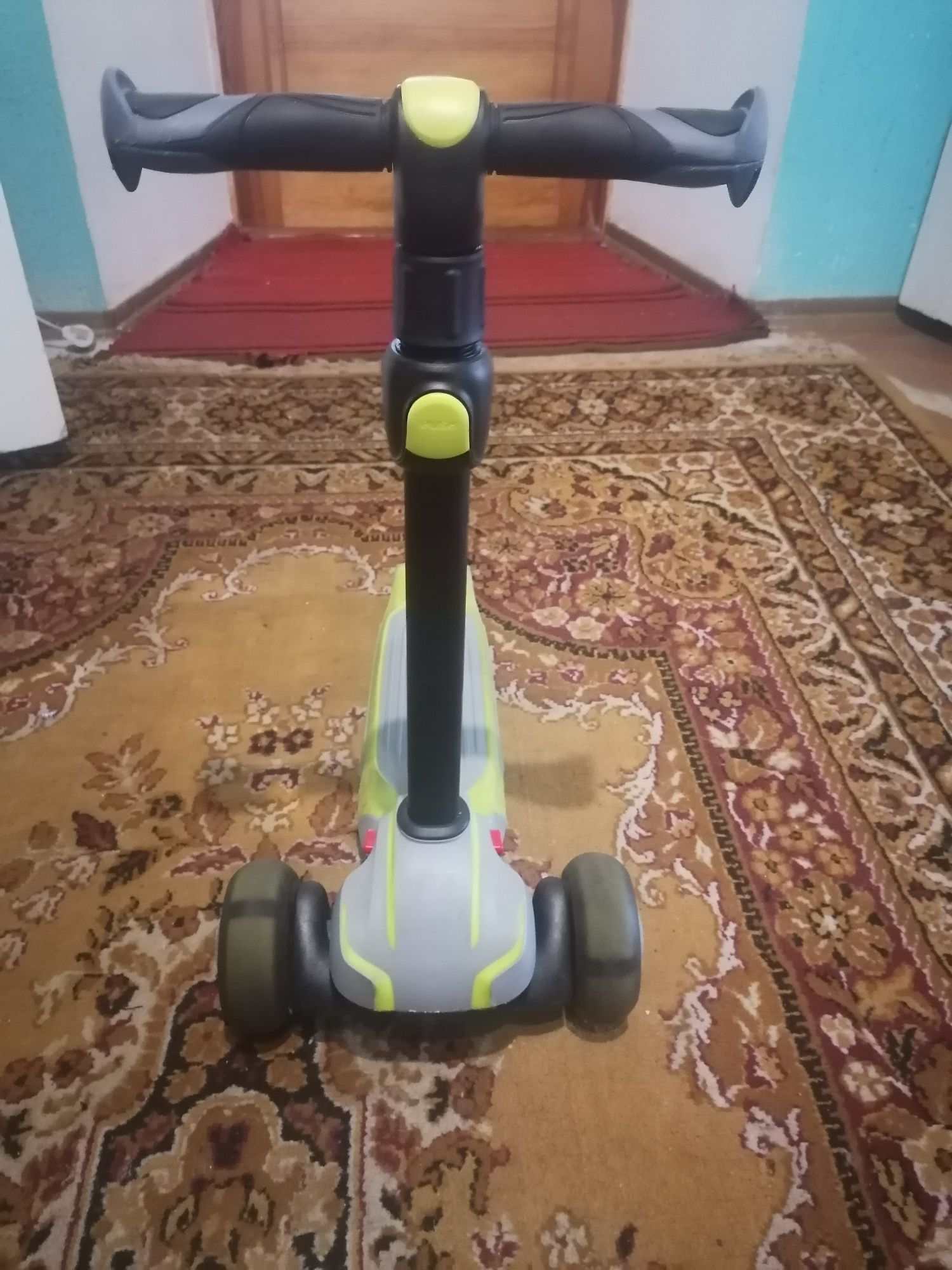 Продам детский самокат