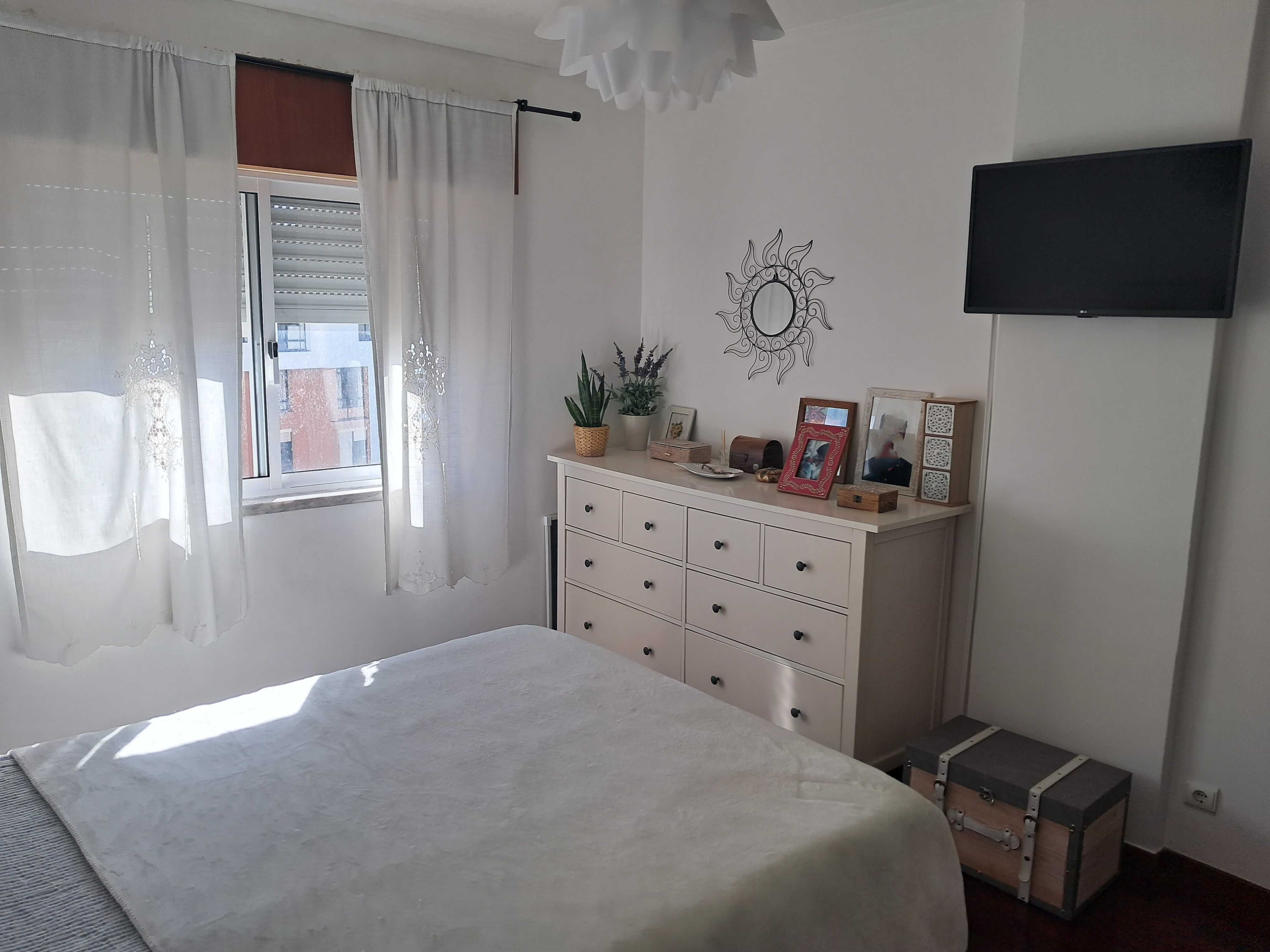 Excelente Apartamento T3 - Monte Abraão