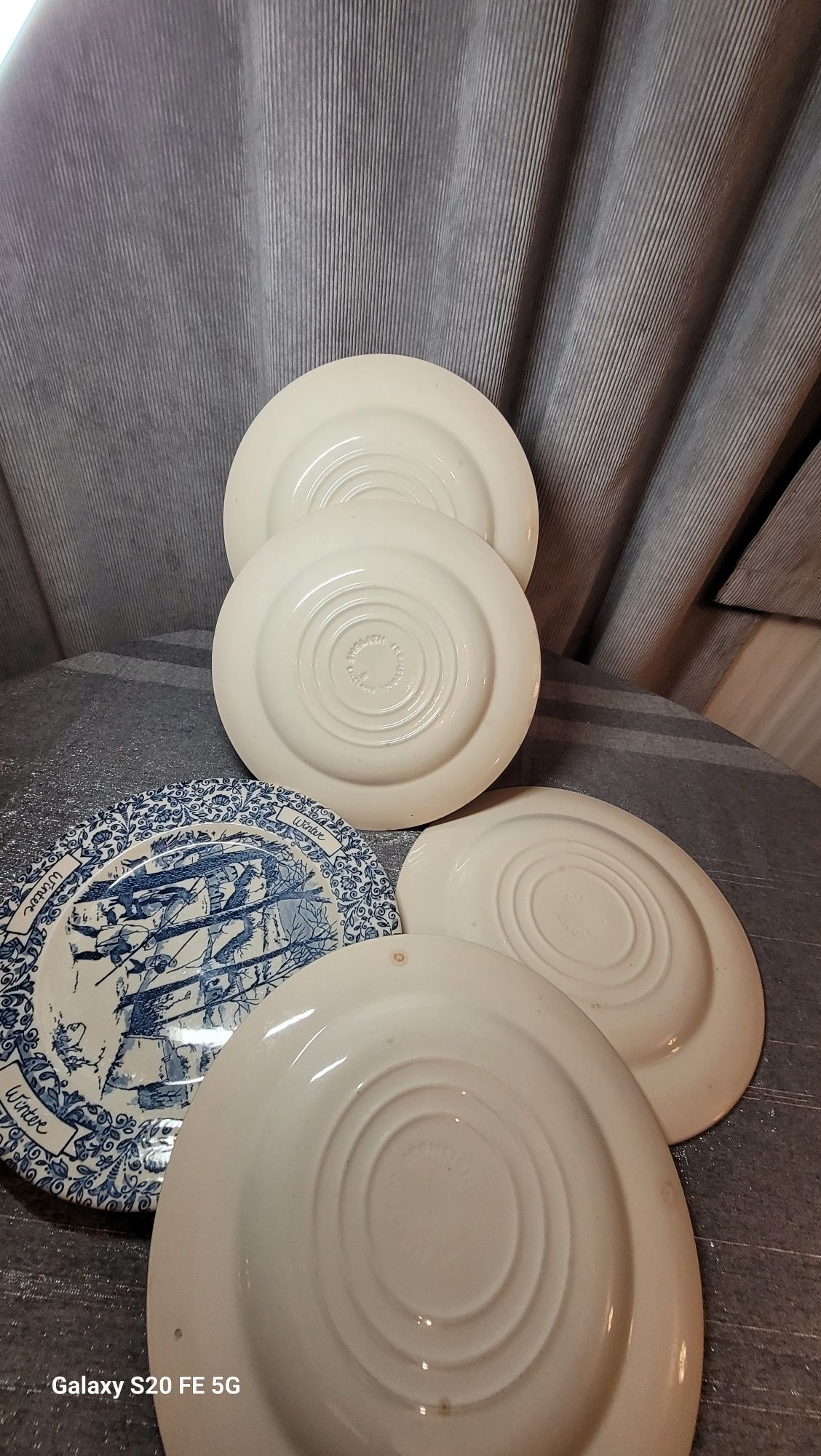 Okazja! ENGLISH IRONSTONE talerz z lat 60-tych.