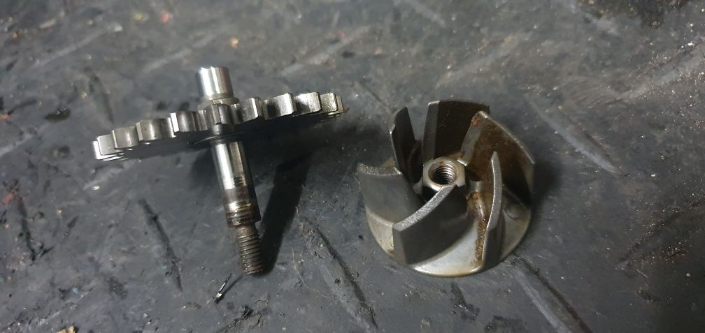 Pompa Wody wirnik pompy wałek Suzuki Rmz 450 rok 06-08 Części Dawca