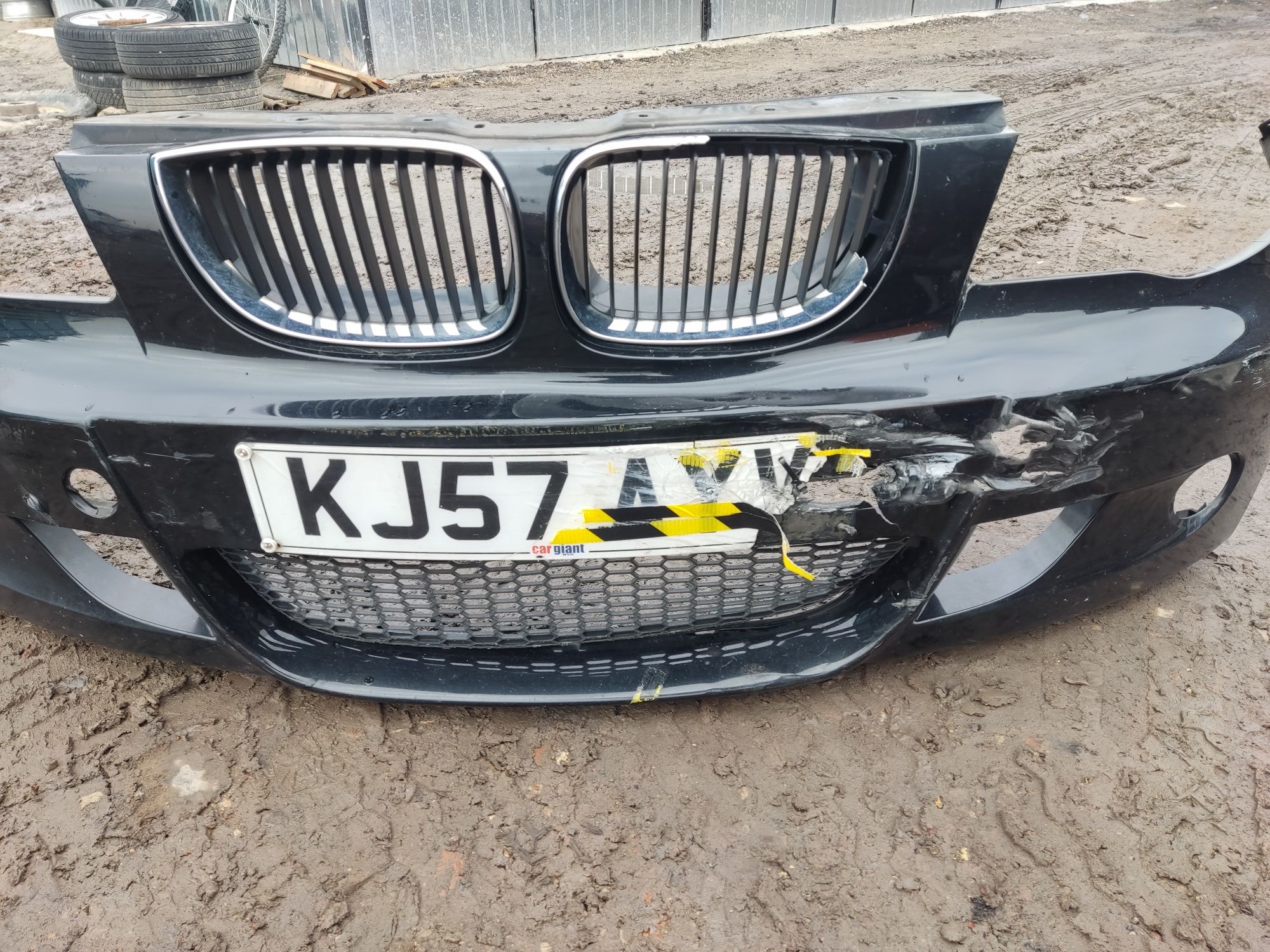 Zderzak przód M-pakiet BMW E87 E81 Czarny do naprawy