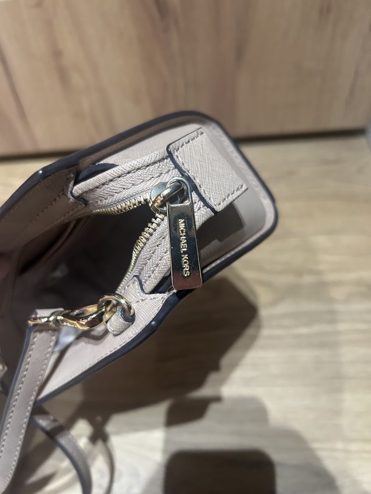 Michael Kors bezowa torebka oyster selma mini mala torebka