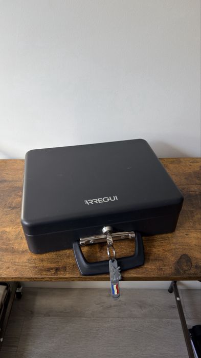 Maleta cofre dinheiro