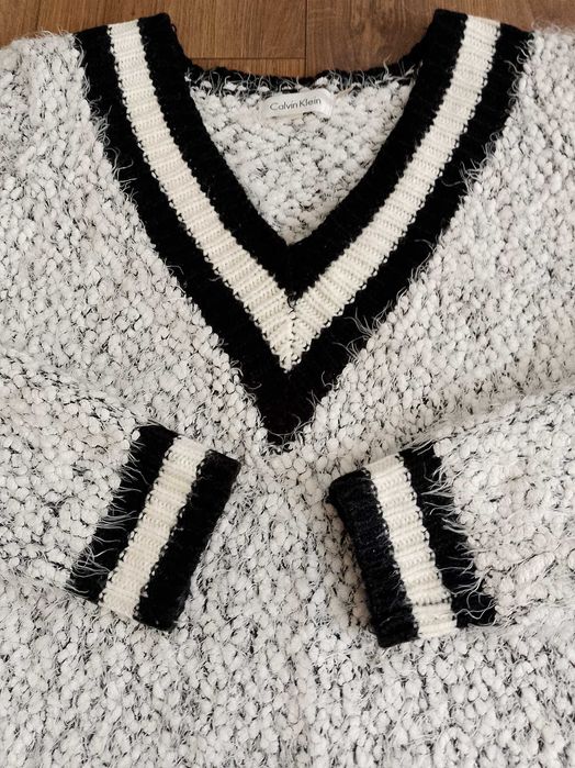 Piękny sweterek damski Calvin Klein rozmiar S