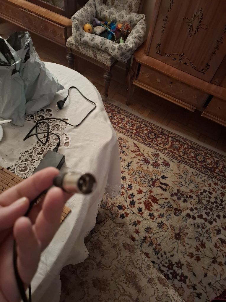 Zasilacz do mikrofonu/głośnika