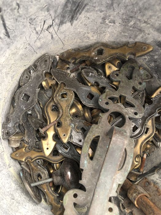 Mecanismo extensivel e dobradicas gaveta/ parteleira e ferragens