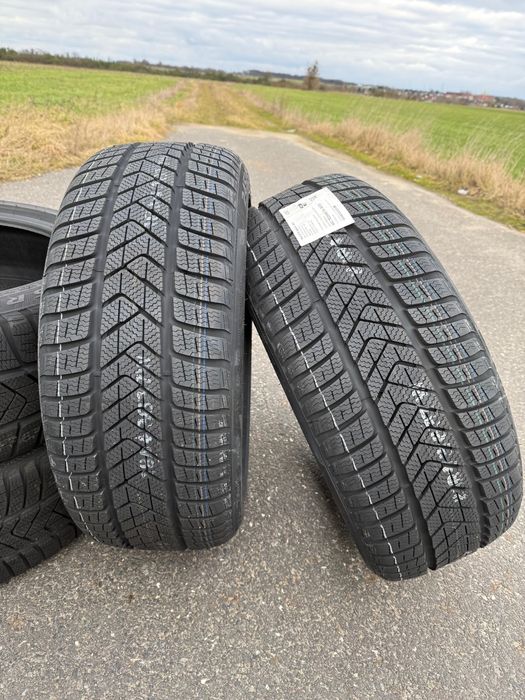 Pirelli Sottozero 3 245/45 R19 102V zima zimówki opony Audi A0