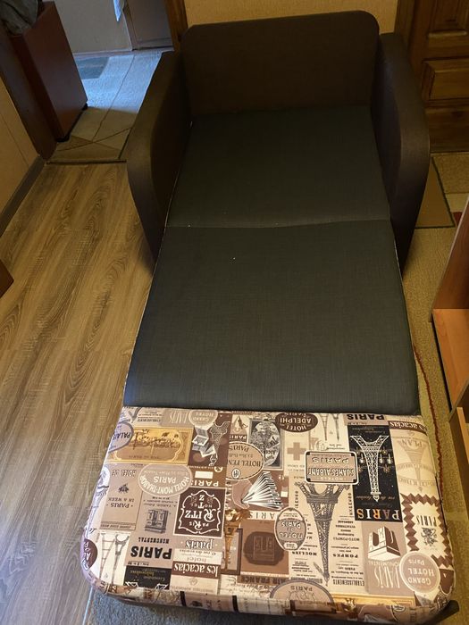 Продам крісло диван.