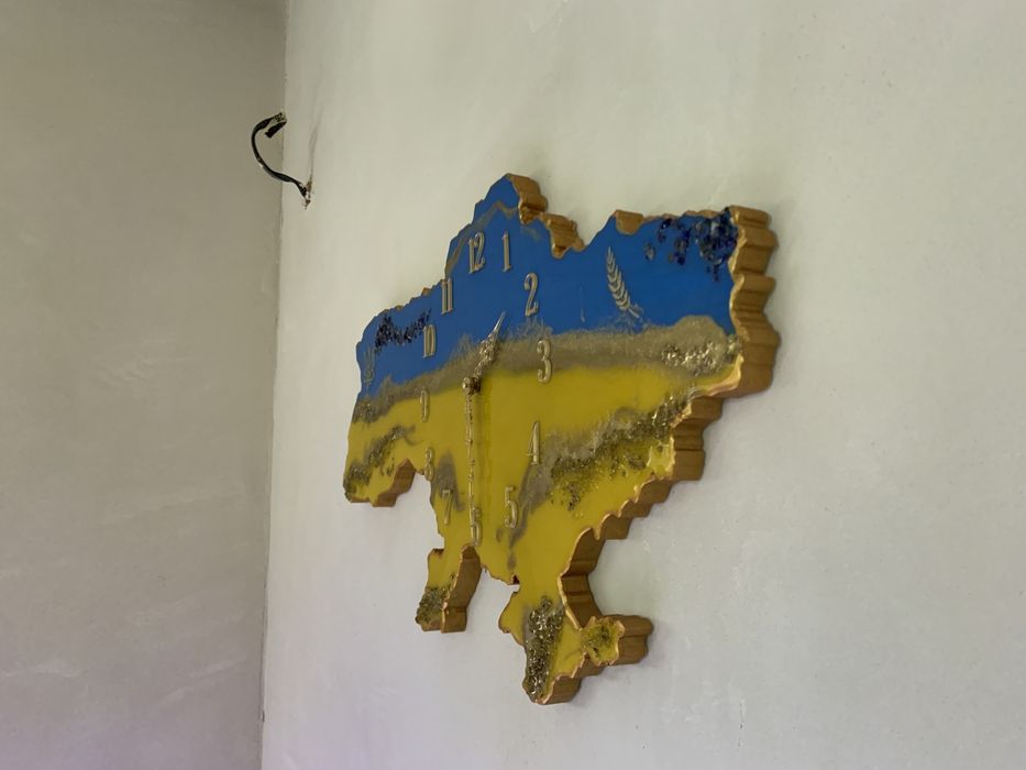 Годинник Україна ЗНИЖКА! ручна робота, епоксидна смола)