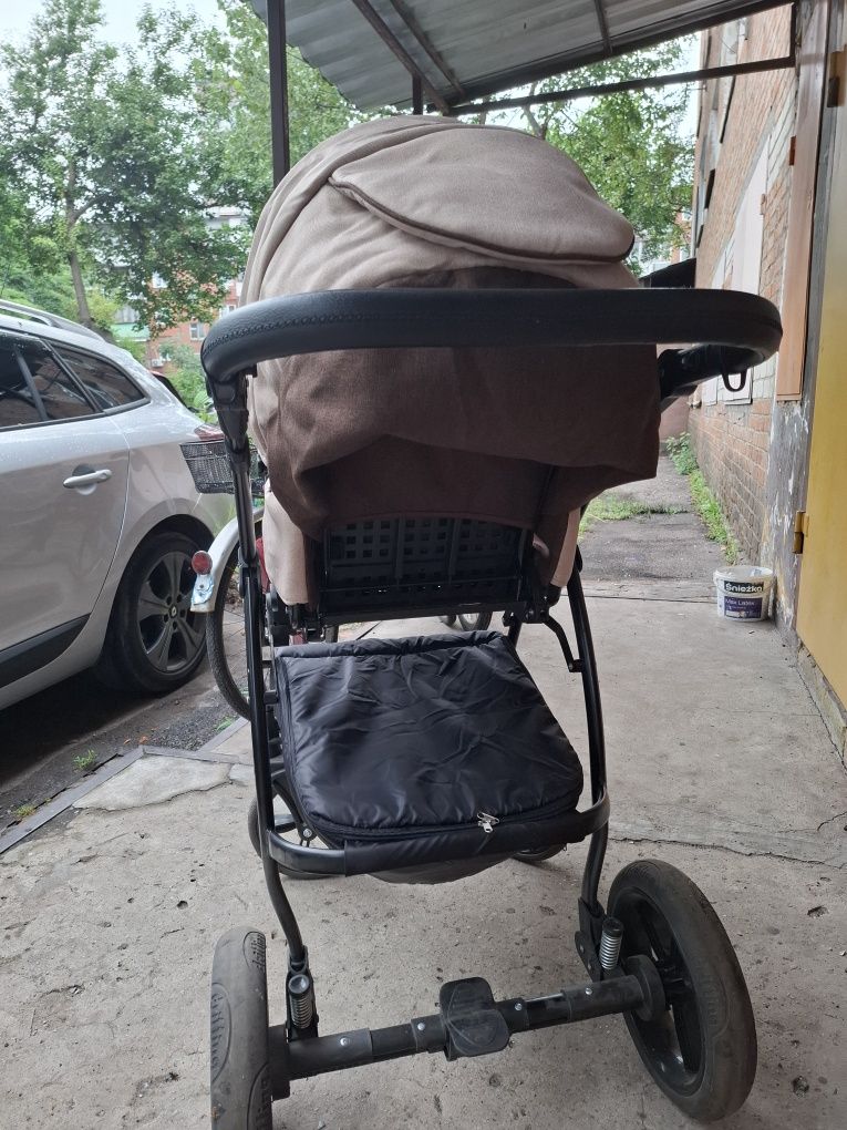 Продам дитячу коляску
