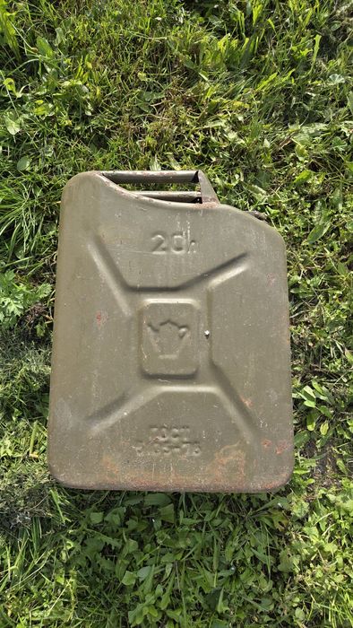 Karnister metalowy 20l