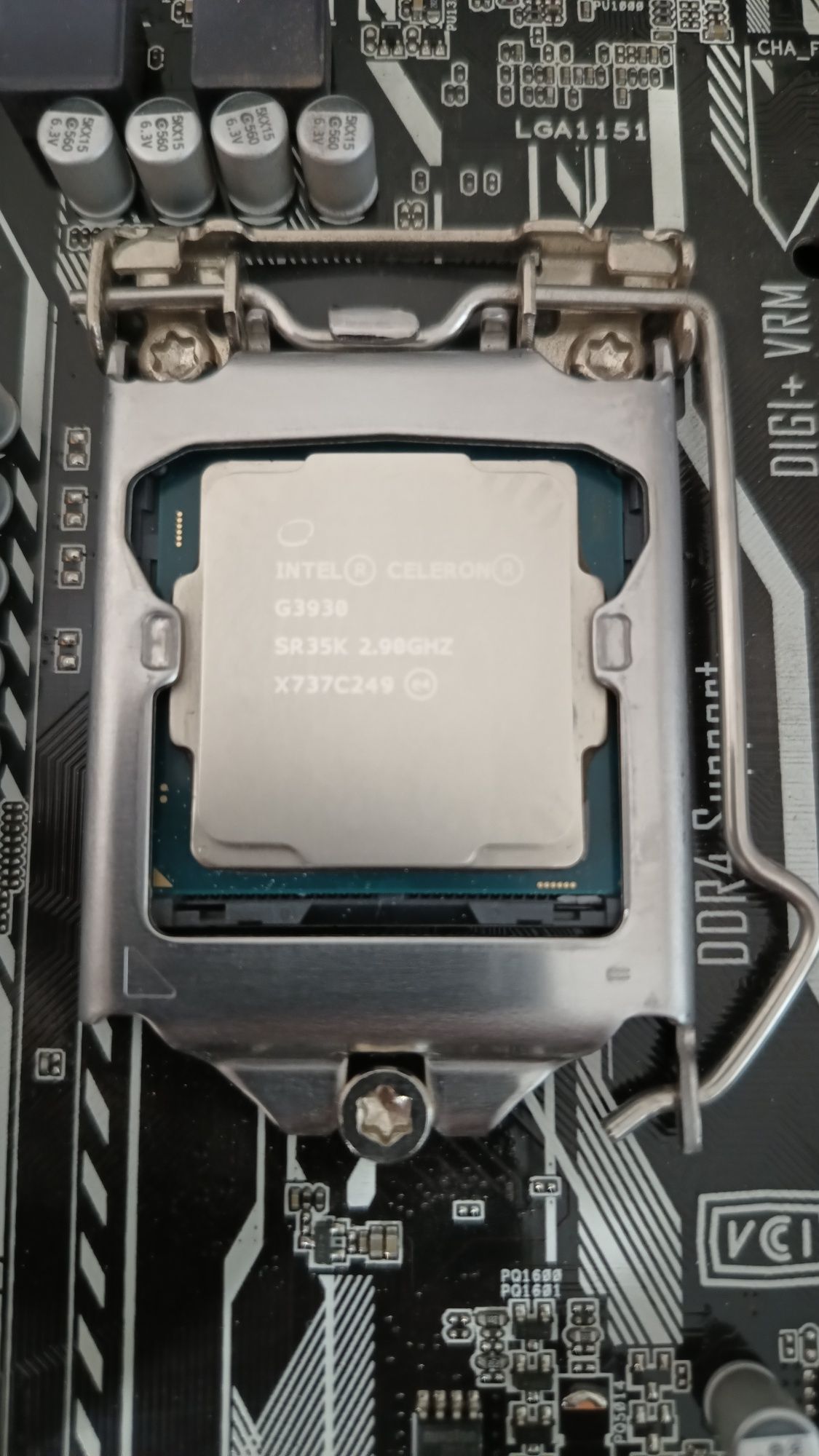 Asus prime Z270-p + g3930 + 8gb ddr4