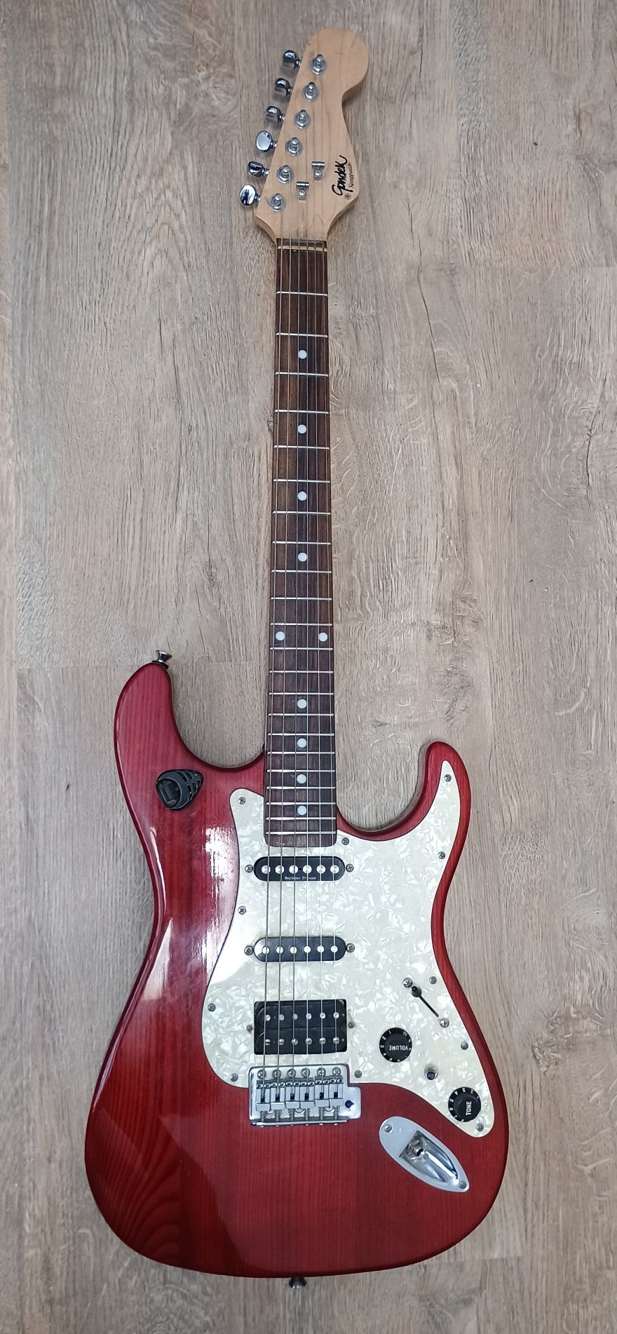 Gitara elektryczna typ Fender Stratocaster lutnicza