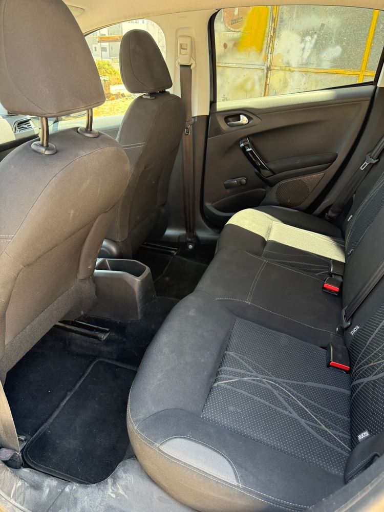 Peugeot 208 1.2 2013