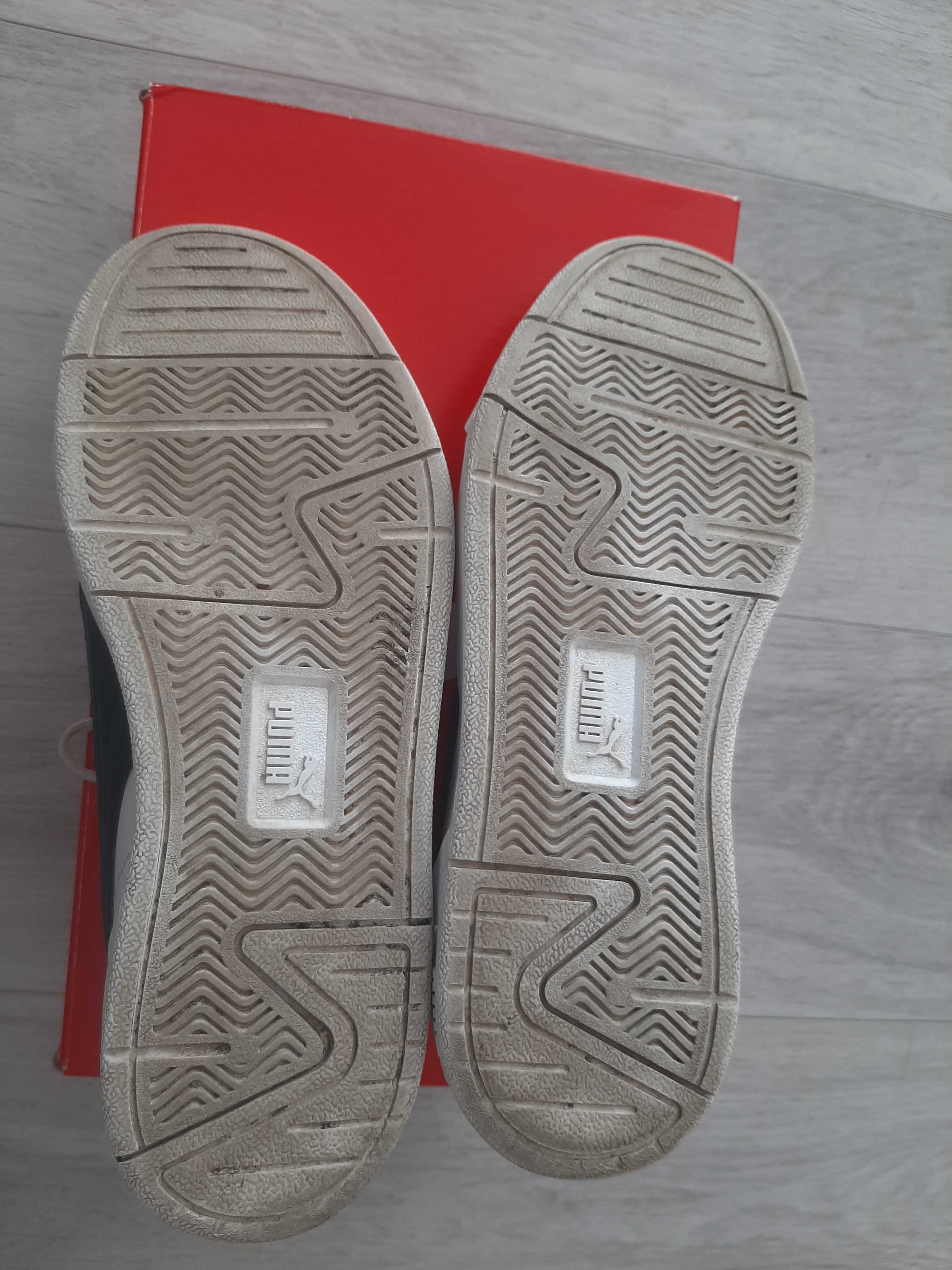 Buty dla chłopca Puma rozmiar 38