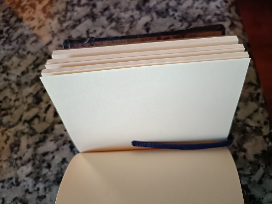 Hand Hand Made, livro de anotações feito à mão