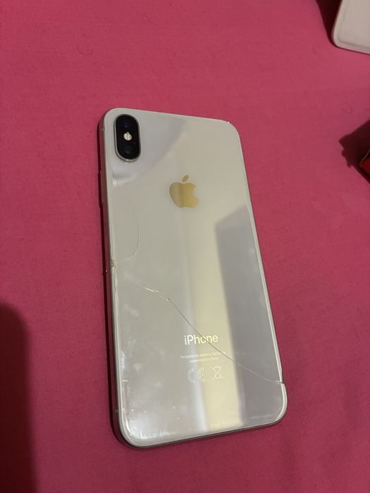 Iphone x usando com alguns defeitos