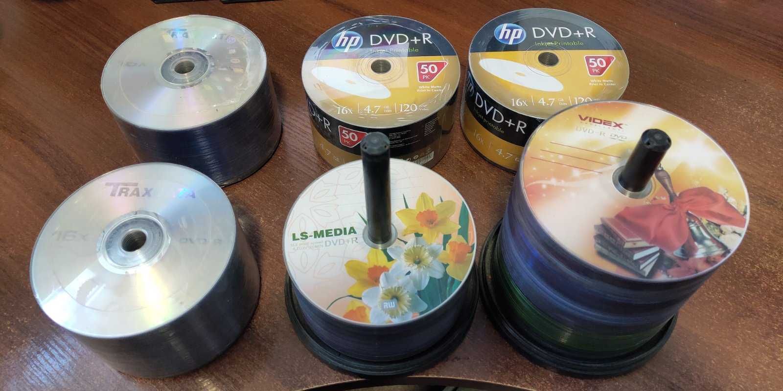Продам ДЕШЕВО DVD диски та пластикові коробки до них на 1-2-3-4 диски