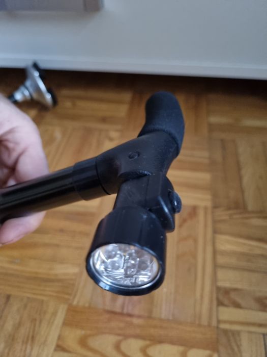 Laska z oświetleniem dla seniora