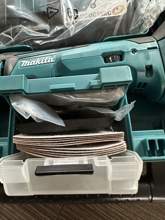 Акумуляторний реноватор Makita XMT03 18v.