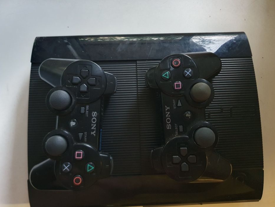 Playstation 3 Super Slim hen